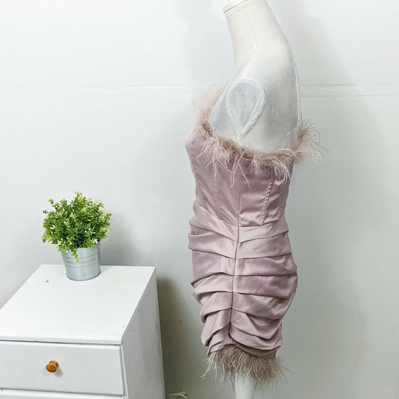 LAVISH ALICE NWT Pink Satin Feather Strapless Mini Dress Size 6 - Picture 2 of 9